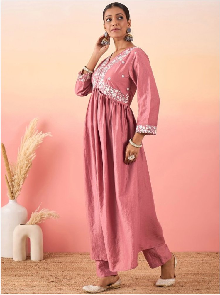Women Floral Yoke Design Empire Thread Work Kurta with Trousers - madhunistore